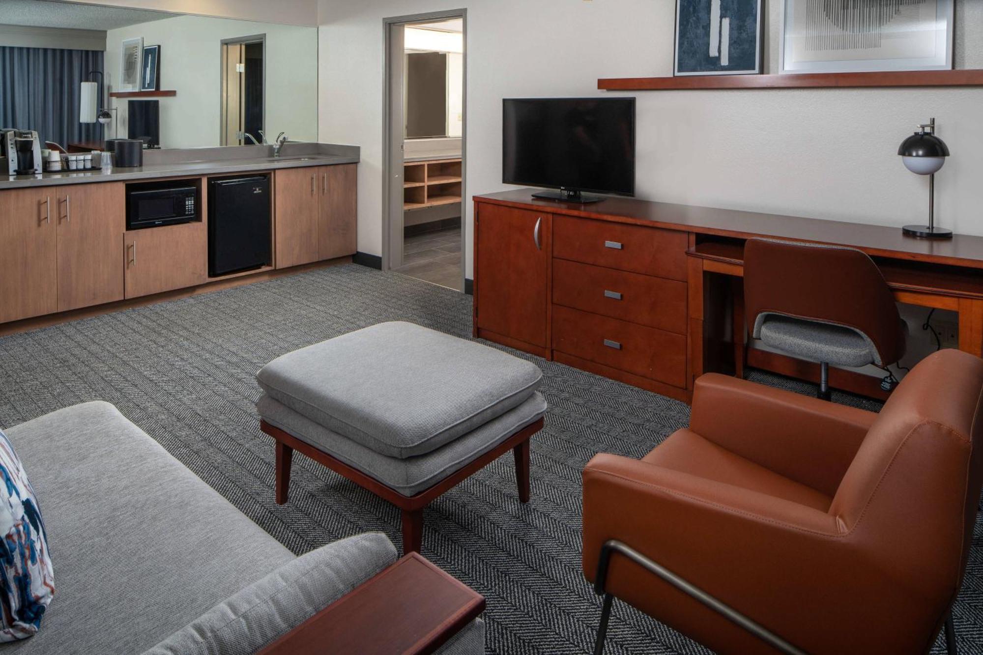 Courtyard By Marriott Covington / Mandeville Exterior photo